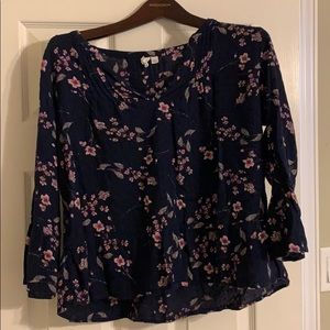 Gap Navy blue floral top